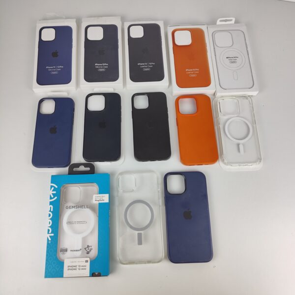 (x8) Capas para Iphone 12 / 13 / 14 - Pele / Silicone e Plástico