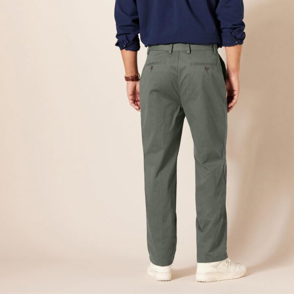 (32W/29L) Calças Chino Antirrugas Corte Clássico Amazon Essentials Verde Azeitona Escuro Homem