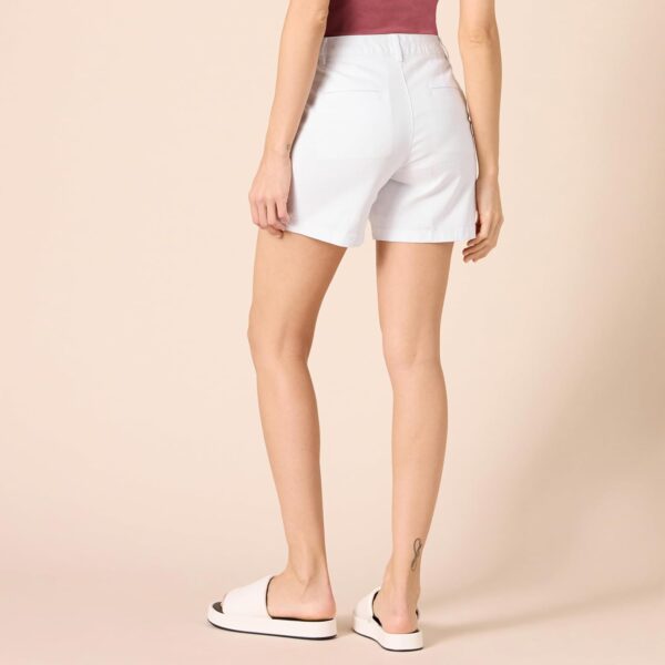 (42W) Calções Mid-Rise Slim-Fit Amazon Essentials Branco