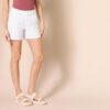 (42W) Calções Mid-Rise Slim-Fit Amazon Essentials Branco
