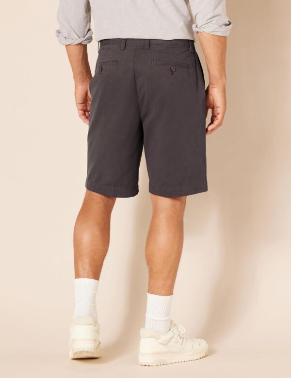 (32W) Calções Chino Corte Clássico Amazon Essentials 23 cm Cinzento Escuro Homem