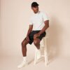 (44W) Calções Chino Corte Clássico Amazon Essentials Homem - Preto