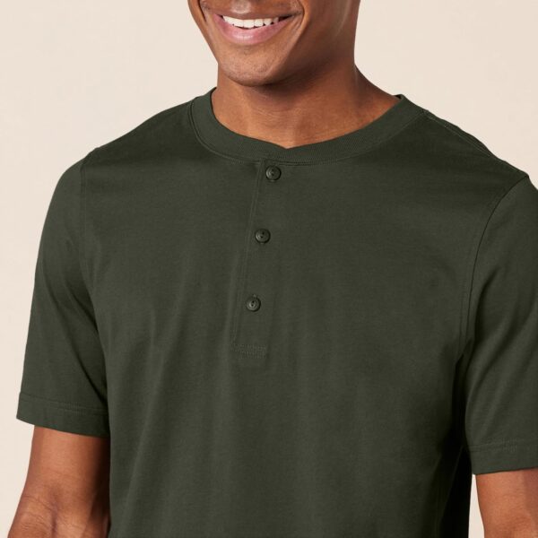 (S) T-Shirt Henley Amazon Essentials Manga Curta Algodão 2 Unidades Oliva/Preto