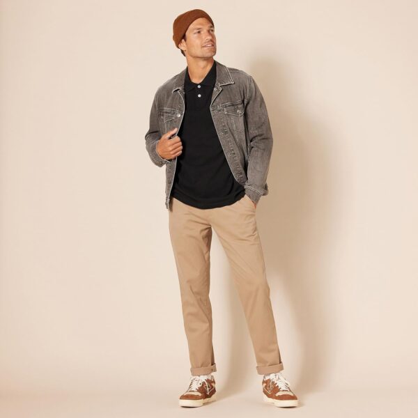 (56W/34L) Calças Chino Elásticas Corte Desportivo Amazon Essentials Castanho Seta Homem