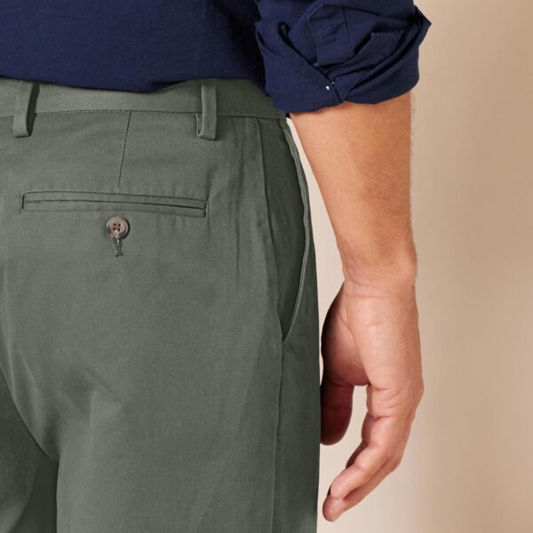 (32W/29L) Calças Chino Antirrugas Corte Clássico Amazon Essentials Verde Azeitona Escuro Homem