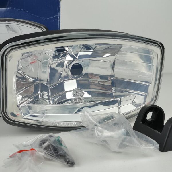 LT16X0043_3 HELLA 1FE 008 773-011 Farol de máximos longo alcance sem lâmpada - H7 (4082300165814)