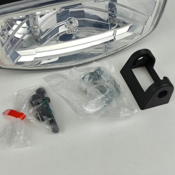 LT16X0043_4 HELLA 1FE 008 773-011 Farol de máximos longo alcance sem lâmpada - H7 (4082300165814)