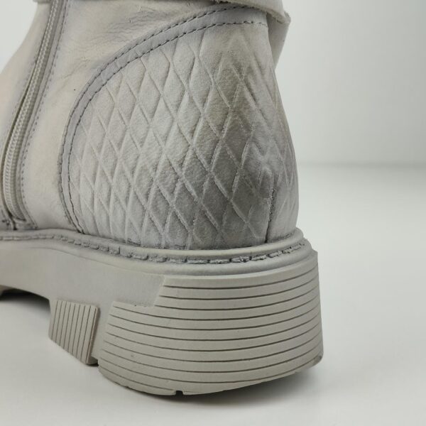 LT18X0070_13 (39) Botas Casuais BAGATT Edana com Forro Quente para Mulher Off-White