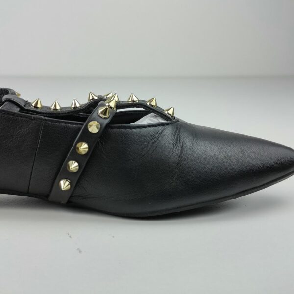 LT18X0124_6 (37) Sapatos / Sabrina GIOSEPPO Preto com tachas mulher