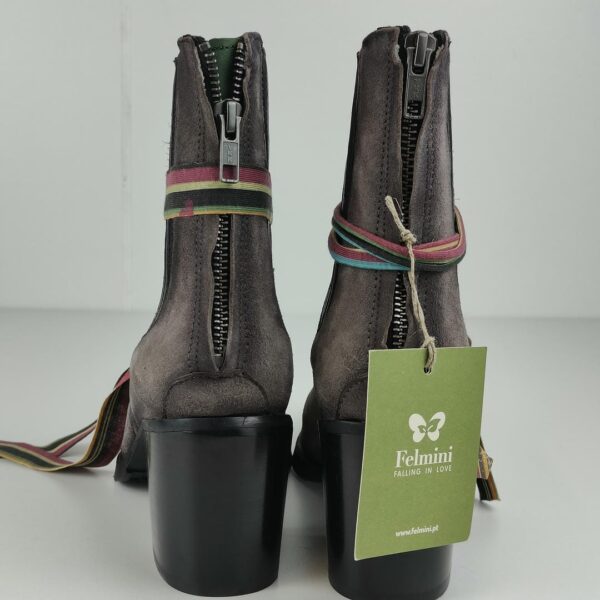 (37) Botas em Camurça Felmini D281 Camoscio Marmo