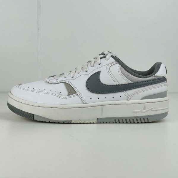 LT20X1104_2 (39) Sapatilhas Nike Gamma Force Womens para Mulher - Branco e Cinza