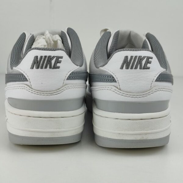 LT20X1104_6 (39) Sapatilhas Nike Gamma Force Womens para Mulher - Branco e Cinza