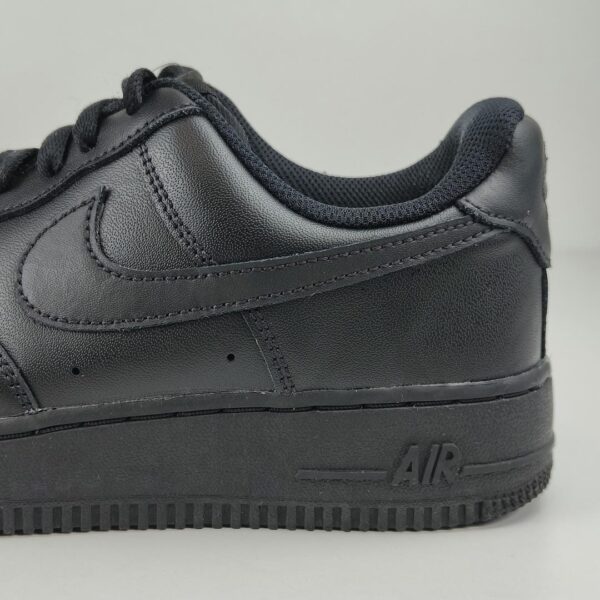 (38.5) Sapatilhas Nike Air Force 1 '07 Mulher - Preto