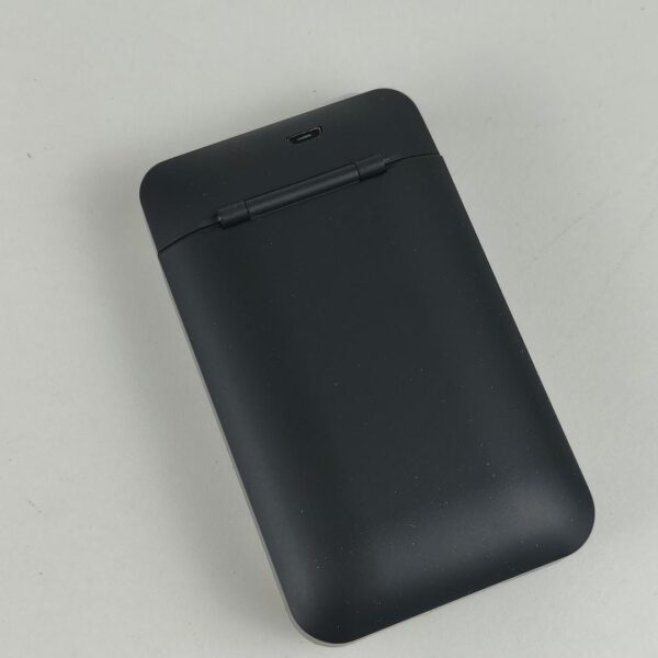 Volkswagen Emblema da porta traseira 701853601AC