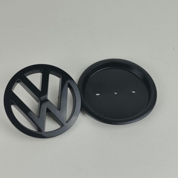 Volkswagen Emblema da porta traseira 701853601AC