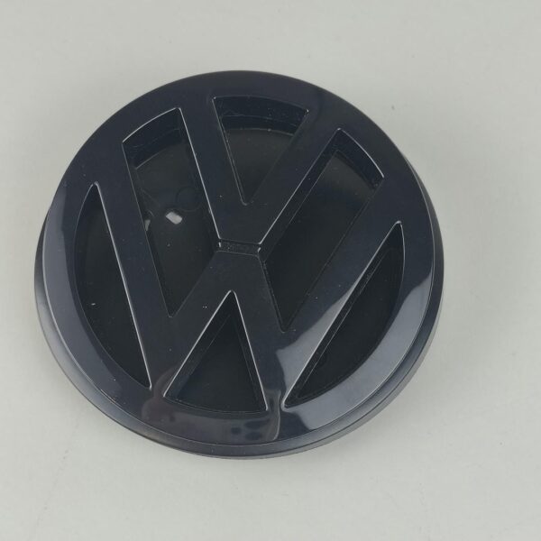 Volkswagen Emblema da porta traseira 701853601AC
