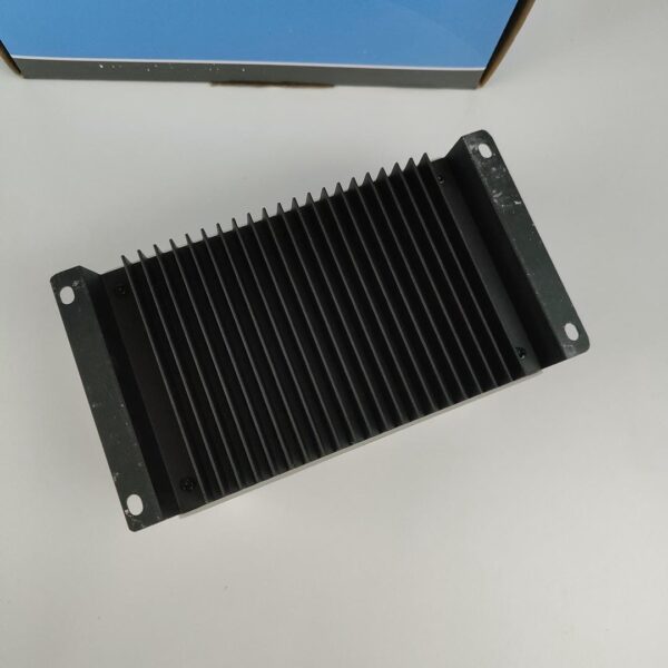 Controlador de carga 12/24V EPEVER PWM VS6024AU