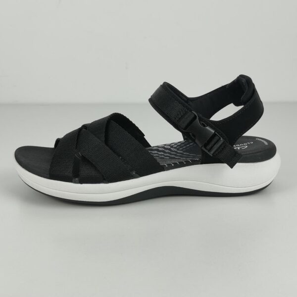 (38) Sandálias Clarks Mira Tide Preto - Mulher