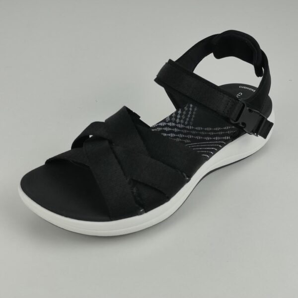 (38) Sandálias Clarks Mira Tide Preto - Mulher