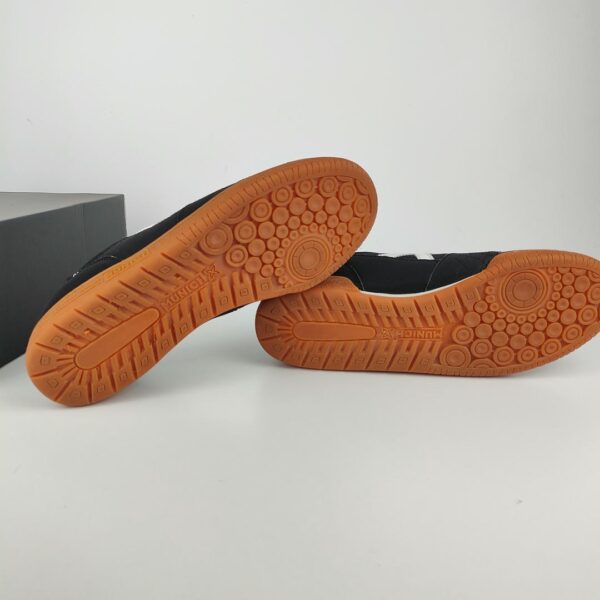 (46) Sapatilhas Desportivas Futsal Munich G-3 Profit Preto - Homem