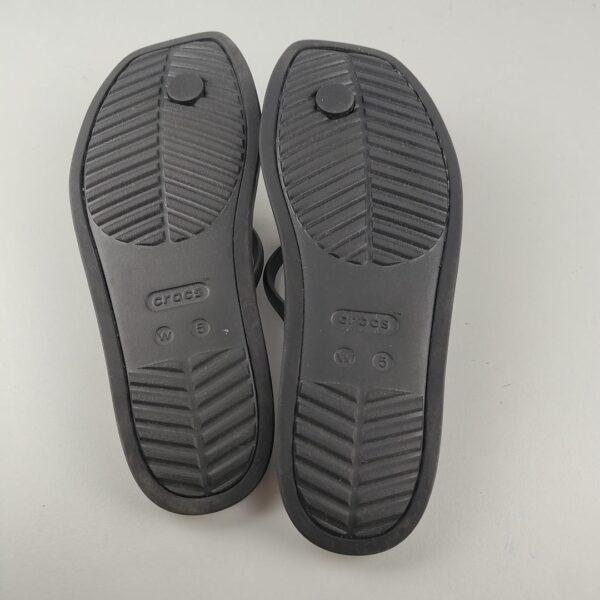 (34/35) Sandalias Crocs Miami Toe Loop Mulher Preto