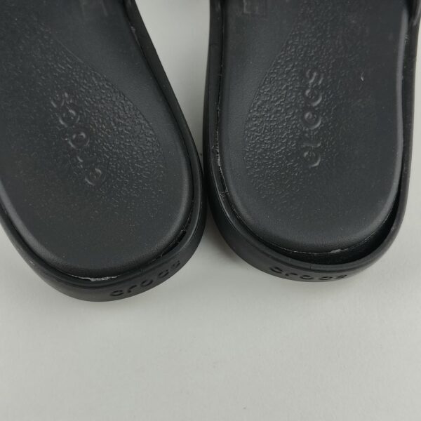 (34/35) Sandalias Crocs Miami Toe Loop Mulher Preto