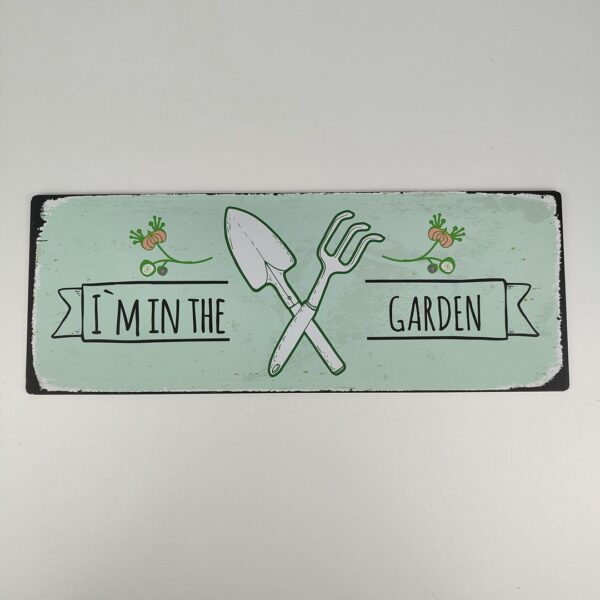 oplus_32 Placa decorativa Vintage em metal - "I´m in the garden" (40x15cm) para fixação em parede