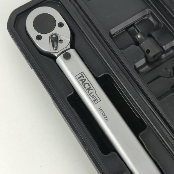 Chave Dinamométrica 1/2” Tacklife 13,6 a 203,5 Nm ±4% com Extensão e Adaptador 3/8" HTW2A