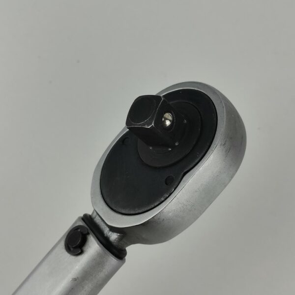 Chave Dinamométrica 1/2” Tacklife 13,6 a 203,5 Nm ±4% com Extensão e Adaptador 3/8" HTW2A