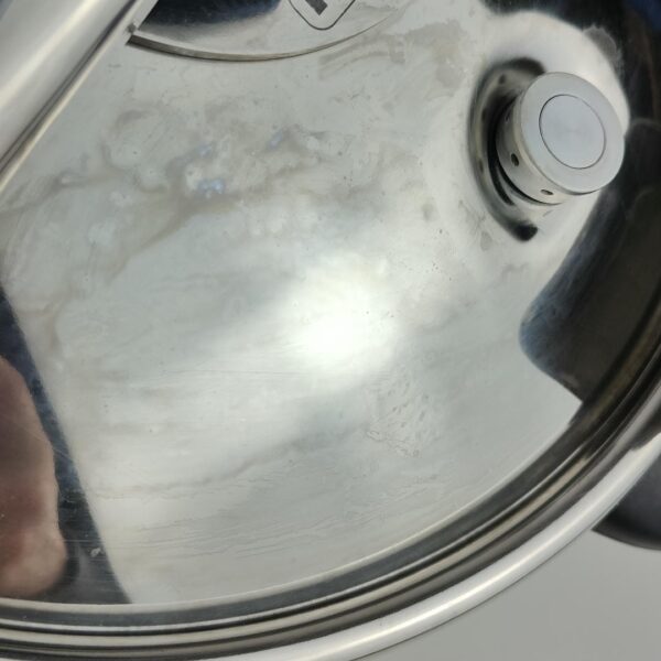 oplus_32 Panela de Pressão Tradicional 8 L Magefesa Star Bombeada apta para Indução Aço Inoxidável 18/10