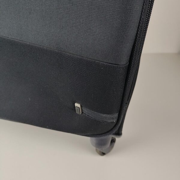 Mala de Viagem Samsonite Base Boost 78 cm 105 L com 4 Rodas e Cadeado TSA Ligeira e Ampliável - Negro