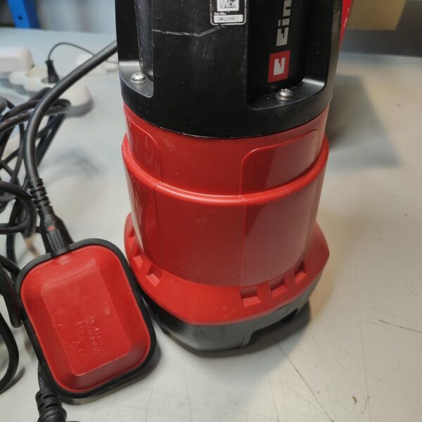 Bomba de Águas Sujas Einhell 780 W Capacidade 15700 L/h Profundidade Máx. 7 m GC-DP 7835