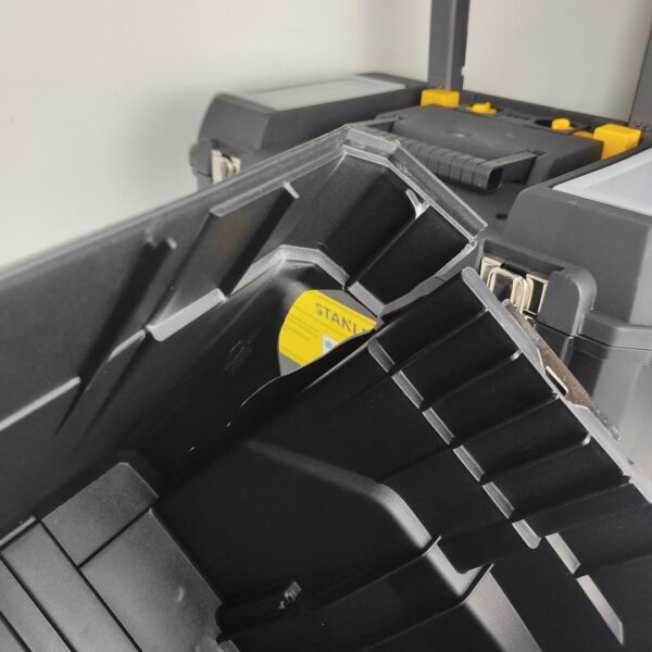 oplus_32 Carrinho / Trolley para Ferramentas STANLEY 2 Em 1 Empilhável e Caixa de Ferramentas Removível 1-93-968