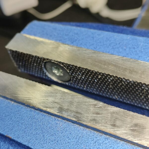 oplus_32 Torno de Bancada Profissional Bahco 150 mm e Mordentes Intercambiáveis - Modelo 607201500