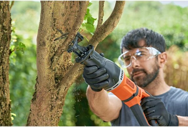 Serra de Sabre BLACK+DECKER 750 W 2800rpm Cabeçal Ajustável BES301-QS