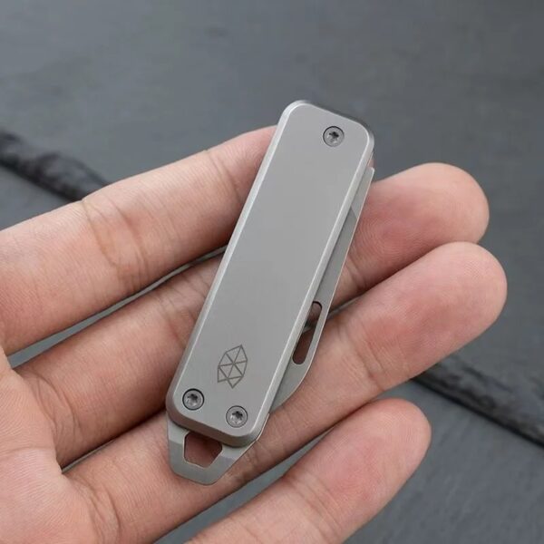 Mini Faca Dobrável Mini EDC Alta Dureza Multiusos para Porta-chaves e Acampamento