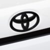 D226X3192_1775691598212_1 (110x75 mm) 2 Emblemas Toyota Corolla Camry RAV4 Logótipo 3D para Grelha ou Mala - Prateado