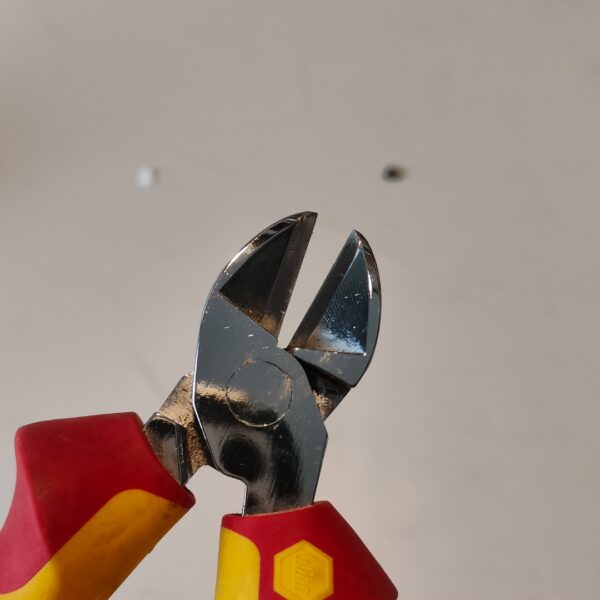 Alicates de Corte Diagonal Wiha Professional Electric com DynamicJoint