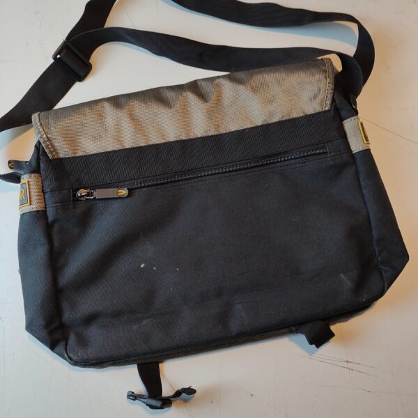 (35x30cm) Mala de ombro para portátil Camel Active