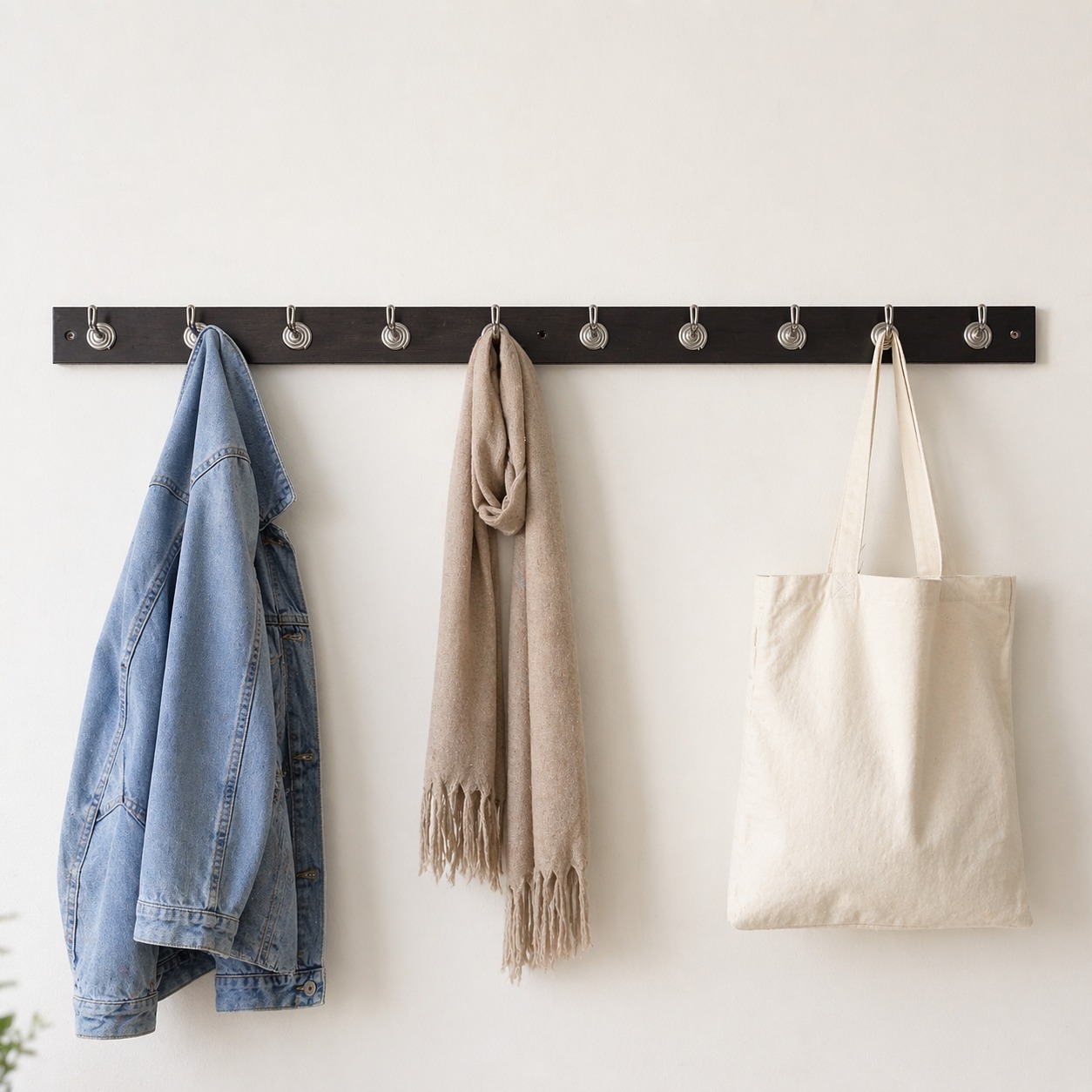 (100x5.5 cm) Cabide de Parede IKEA SALLSKAP em Madeira com 10 Ganchos Metálicos