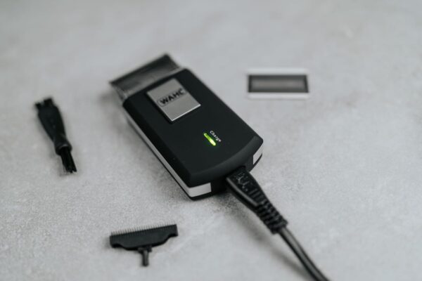 Máquina de Barbear Elétrica Wahl Travel Shaver Sem Fios Recarregável Compacta e Portátil