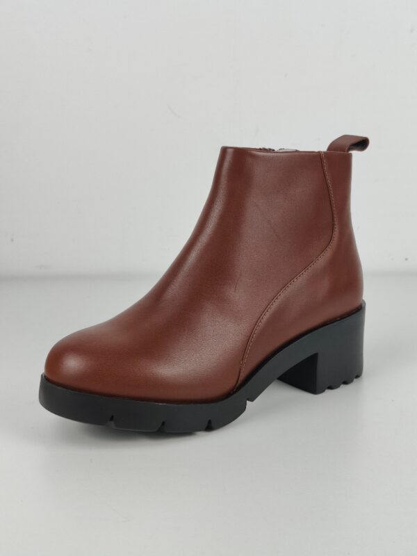(37) Botins Camper Wanda K400228 Salto Quadrado em Pele - Castanho