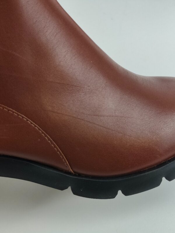 (37) Botins Camper Wanda K400228 Salto Quadrado em Pele - Castanho
