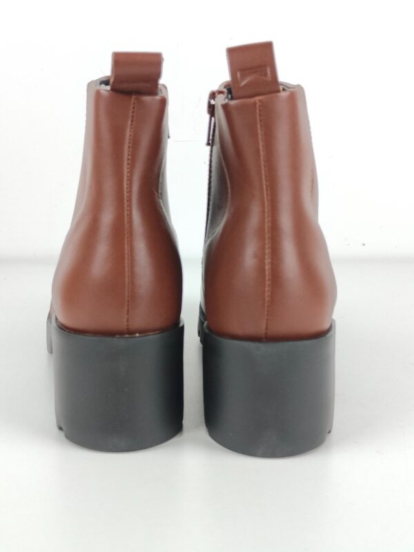 (37) Botins Camper Wanda K400228 Salto Quadrado em Pele - Castanho