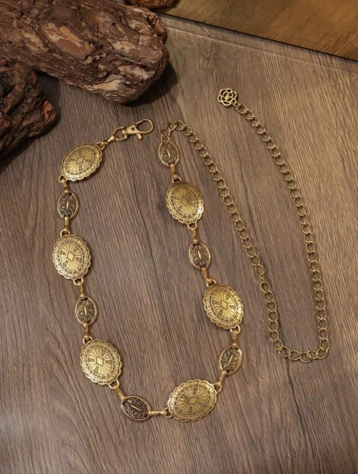 Cinto de Corrente Ajustável com Moedas Vintage Boho Dourado 120 cm
