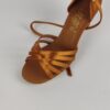 (39) Sapato Feminino em Cetim Dourado com Salto Elegante
