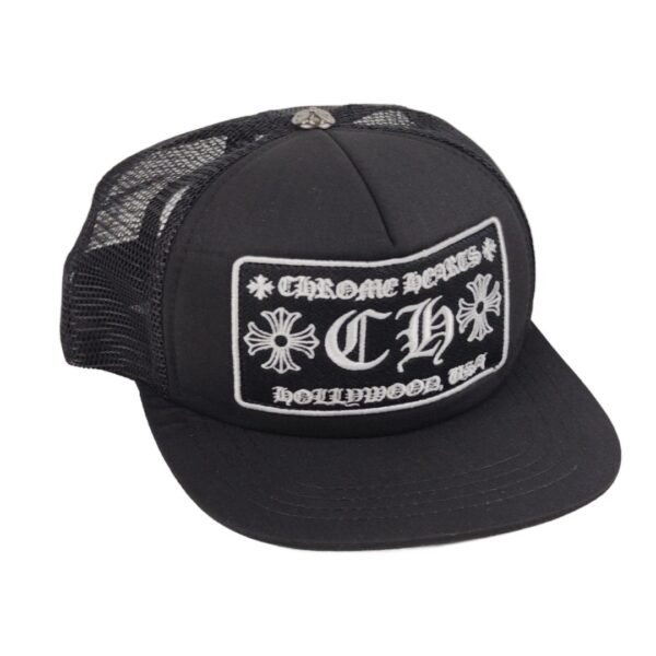 Boné Trucker Premium Preto Estilo Rock de Luxo com Bordado Gótico Contrastante