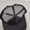 Boné Trucker Premium Preto Estilo Rock de Luxo com Bordado Gótico Contrastante