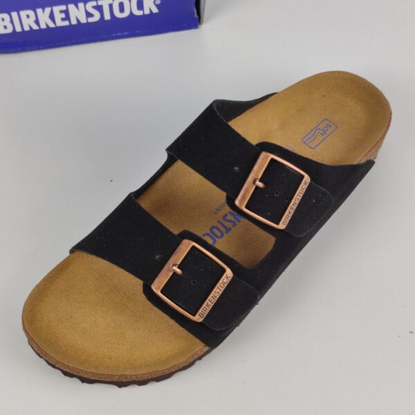 (40) Sandálias Birkenstock Arizona Pretas com Duas Fivelas em Tom Cobre