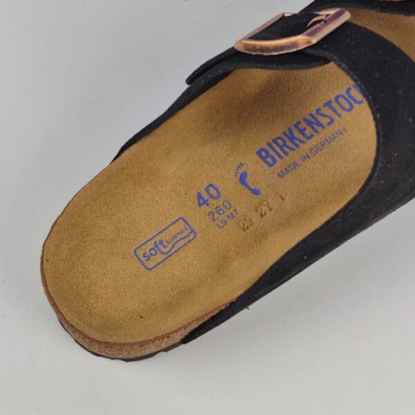 (40) Sandálias Birkenstock Arizona Pretas com Duas Fivelas em Tom Cobre